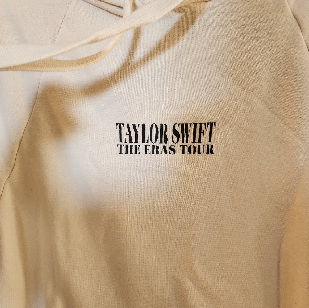 Taylor Swift Eras Tour Sweatshirt Hoodie Size Large - Picture 2 of 6